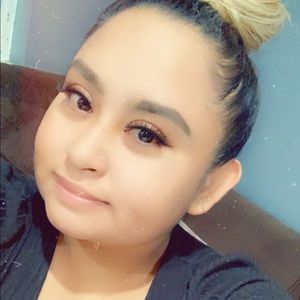 Meet your Posher, Johana